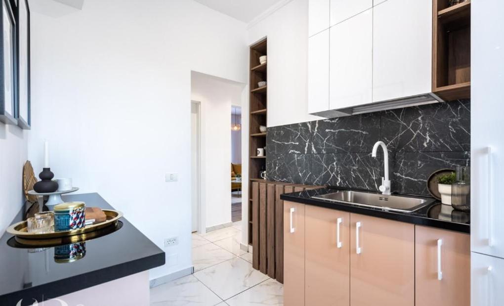 Majestic Apartament With View In Magheru Bukarest Exterior foto